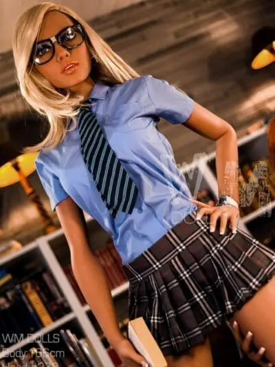 Nava – 5’5″ | 166cm Sex Doll
