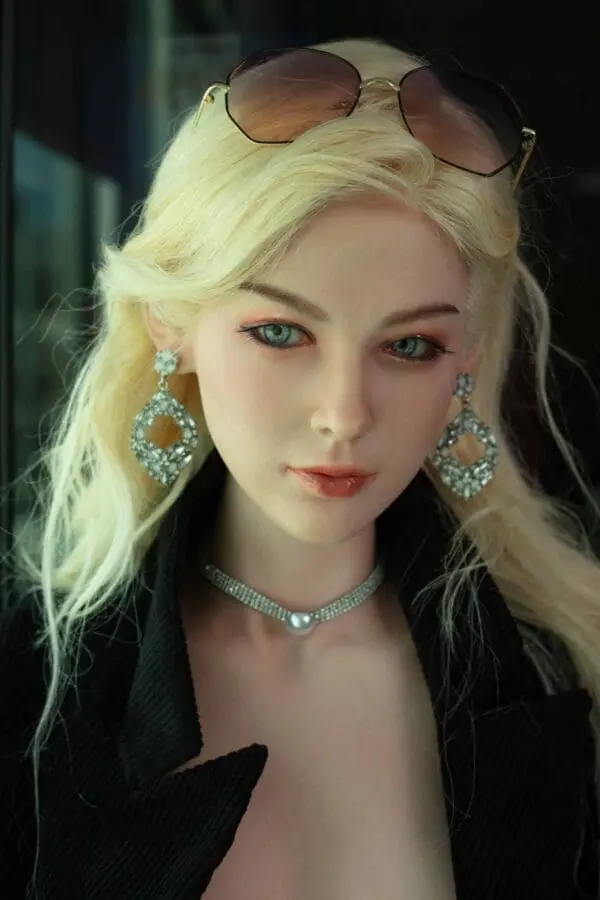 Lubby – 5’9″ | 174cm Sex Doll - Image 3