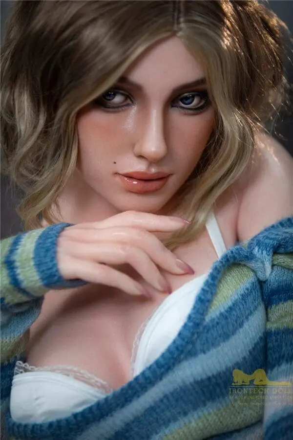 Luna – 5’0″ | 152cm Sex Doll - Image 5