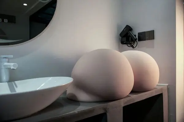 R3 Sex Doll - Image 8