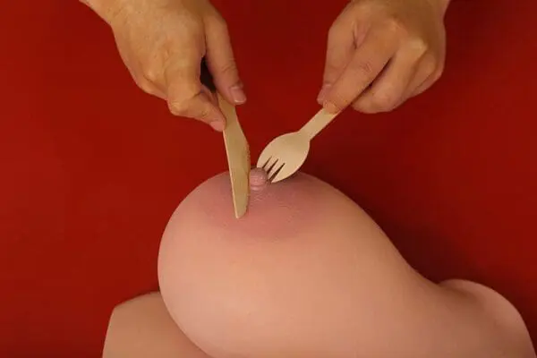 amanda toy big boobs