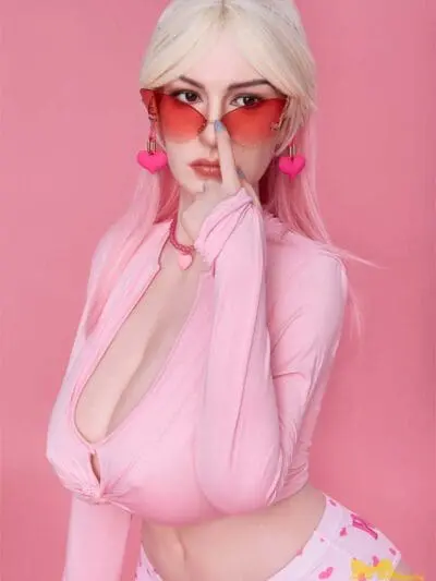 realistic shemale sex doll